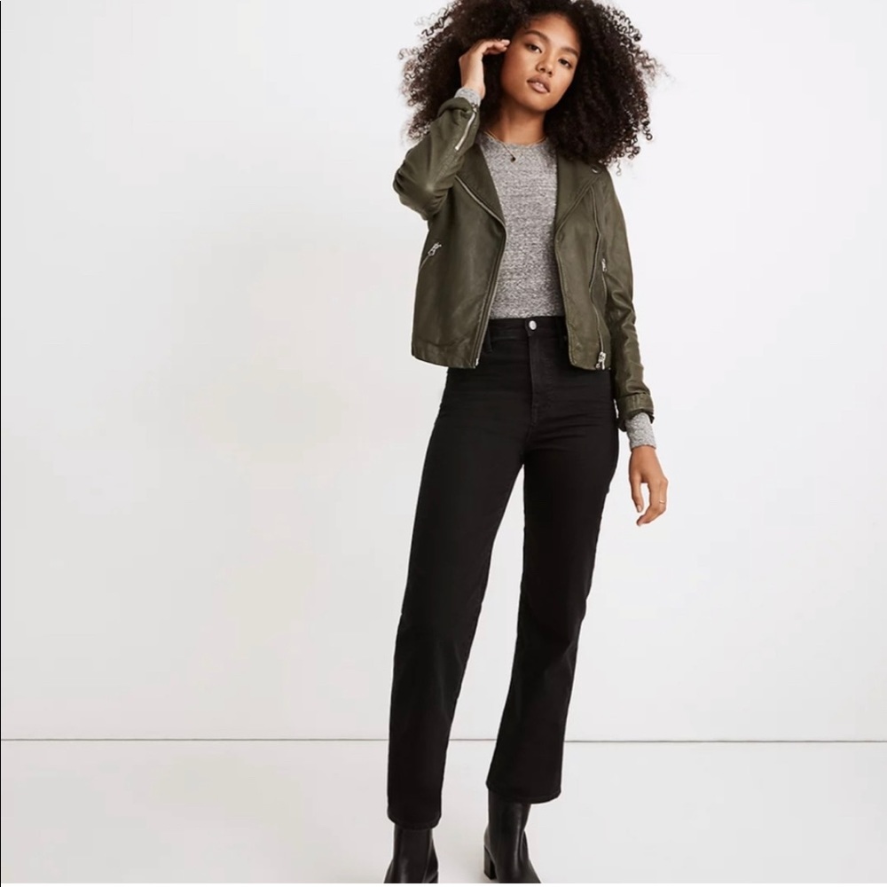 Madewell Slim Wide-Leg Jeans in Lunar Wash Denim Jeans Black